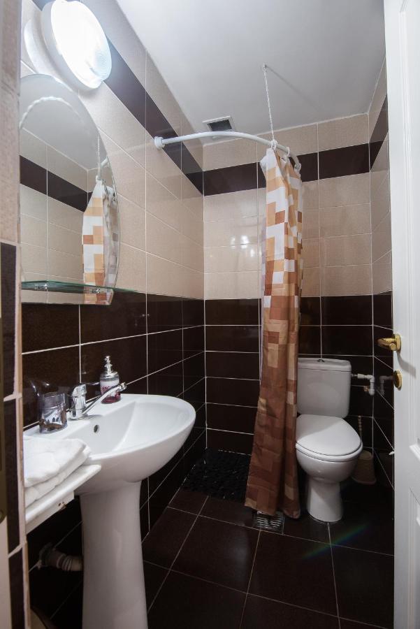 Casa 4 Odai Hotel Douăzeci şi Trei August Buitenkant foto