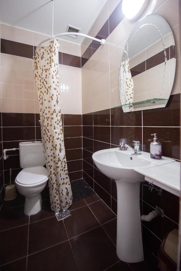 Casa 4 Odai Hotel Douăzeci şi Trei August Buitenkant foto